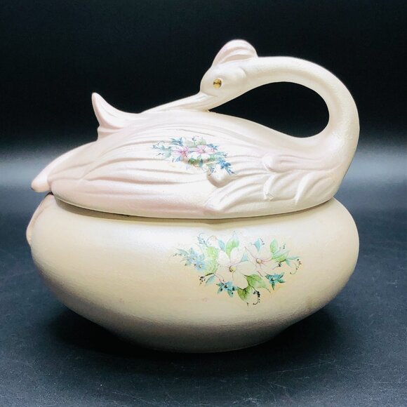 Vintage BERGER Italy Pearlescent Porcelain Swan Trinket Jewelry Dresser Box - Picture 6 of 15